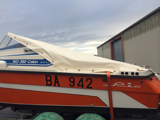 Bâche de bateau